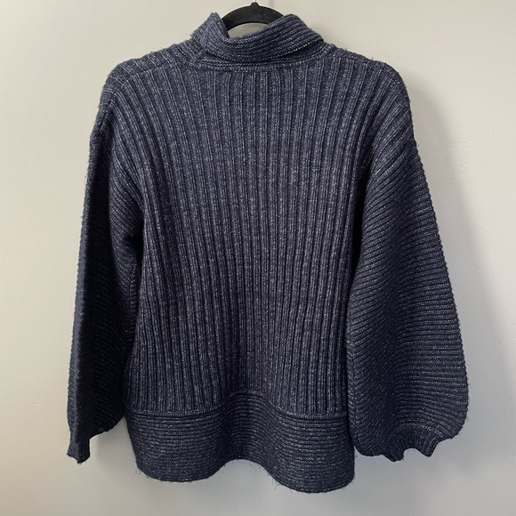 NWT Toccin(NY) Turtleneck Sweater in Dark Blue SZ S - Picture 3 of 5